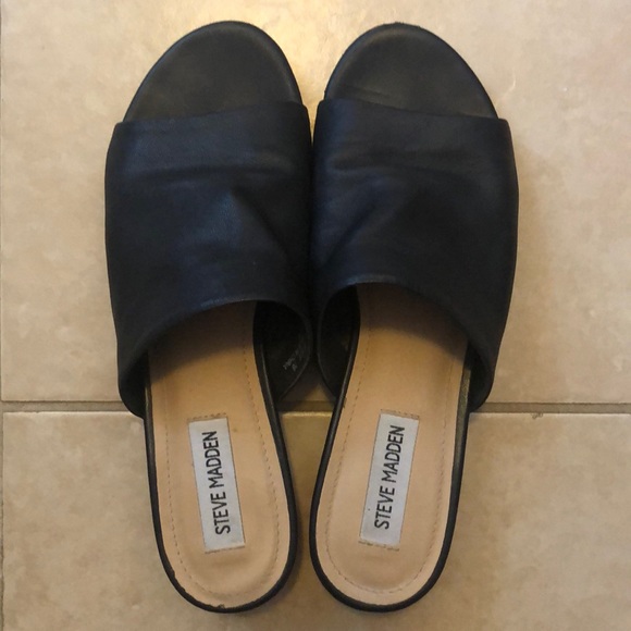 ✨Hosted Picked✨- Steve Madden Sandals - Picture 2 of 3